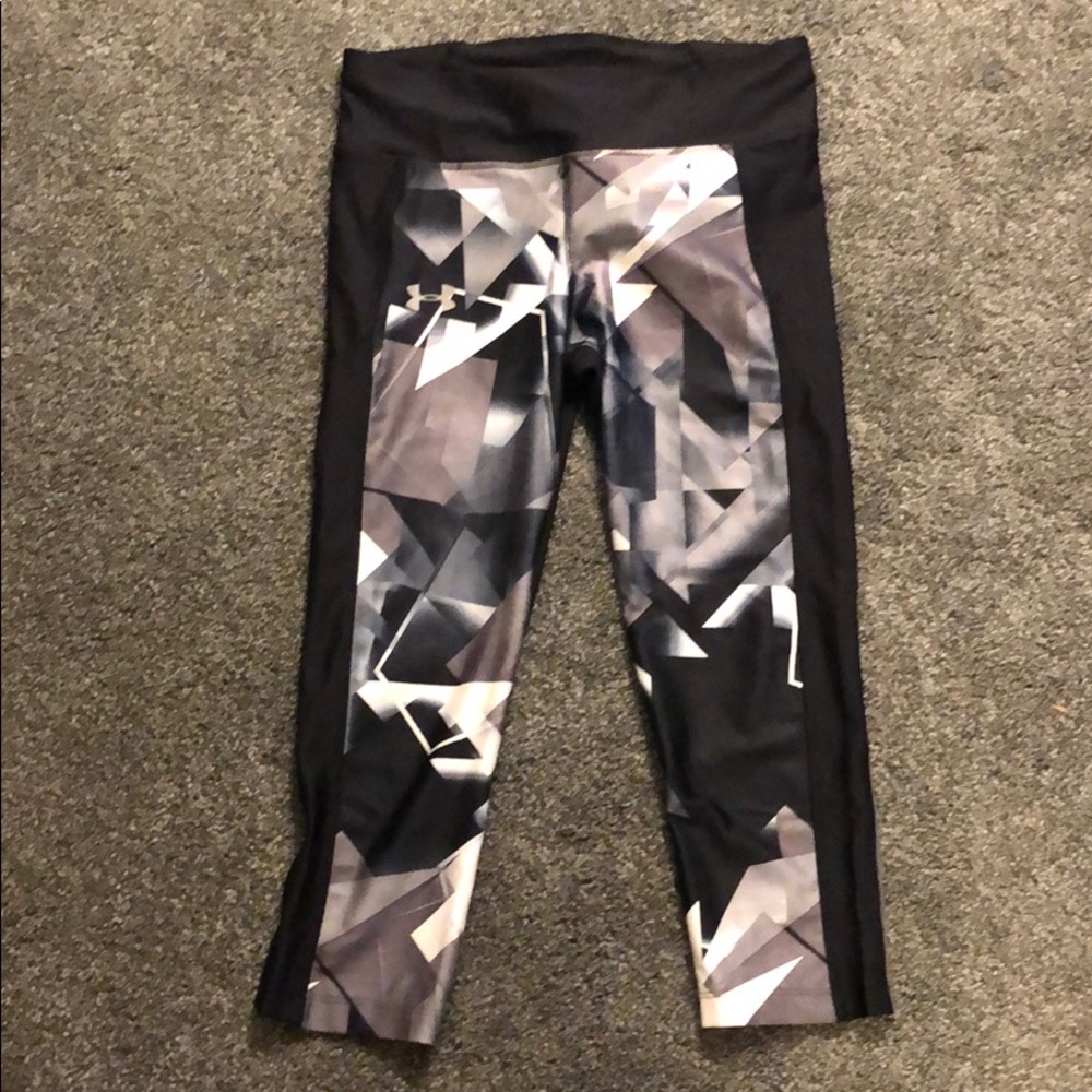 UA compression leggings